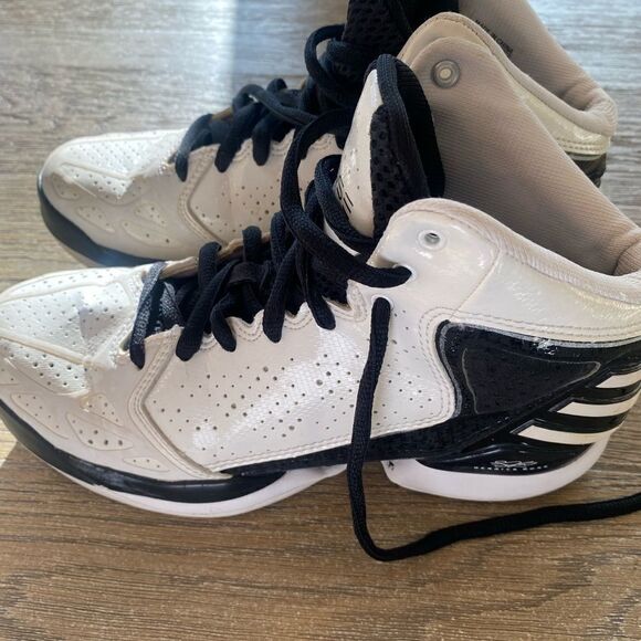 Derrick Rose BasketBAll Shoes  - Picture 3 of 9